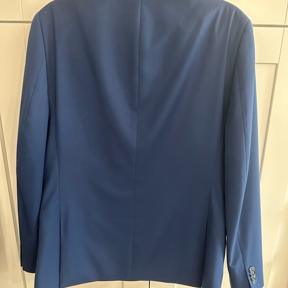 Sean John Navy Suit - 38R - Picture 3 of 7